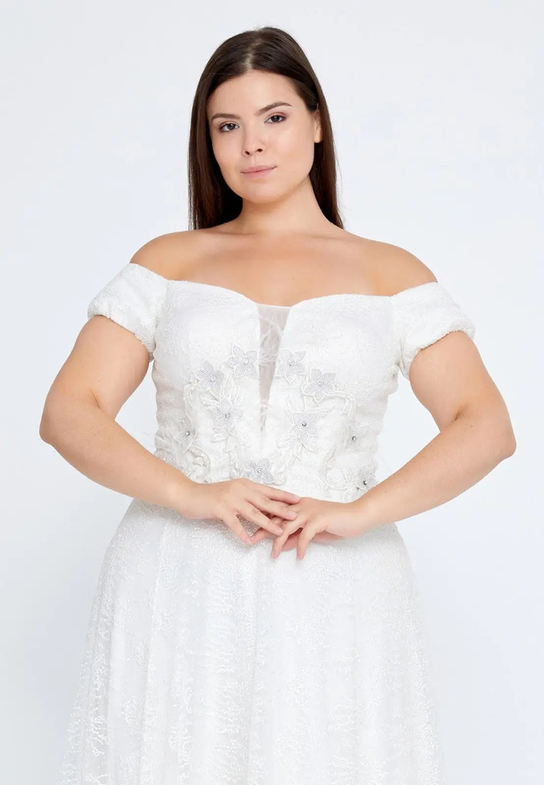Beautiful plus size wedding dress aishafashionworld